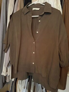 Everlane 100% Tencel Lyocell Relaxed Button-Down Shirt in Olive Khaki Green